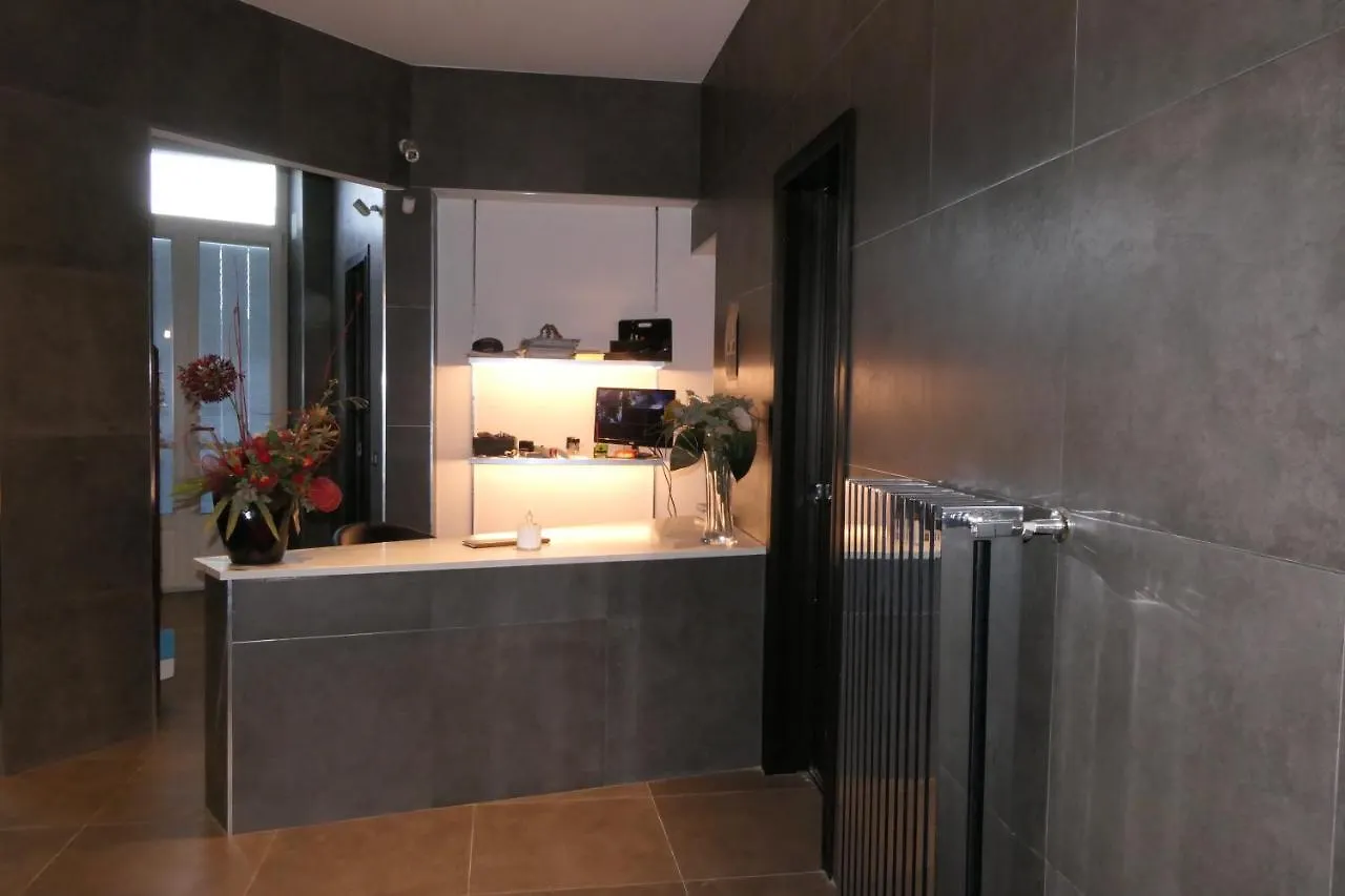 Fara House Benessere Naples 0*,